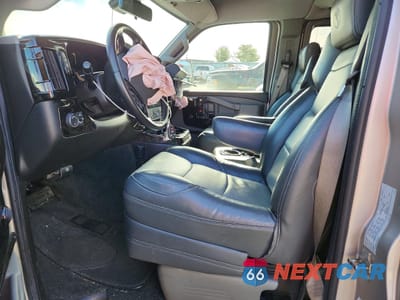 Zdjęcie 7 z 13 samochodu: 2020 GMC SAVANA G2500 VIN:1GTW7BFG5L1262505 - miniatura