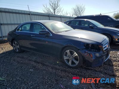 Czwarte zdjęcie samochodu z boku: 2020 MERCEDES-BENZ E 350 4MATIC VIN:WDDZF8EB2LA712318 - miniatura