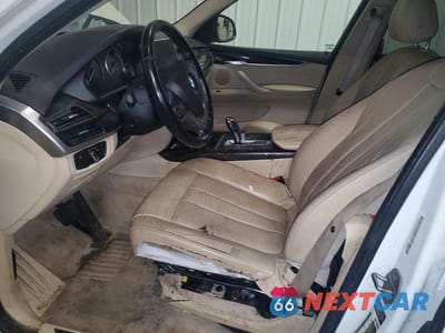 Zdjęcie 7 z 14 samochodu: 2015 BMW X5 XDRIVE35I VIN:5UXKR0C52F0K55729 - miniatura