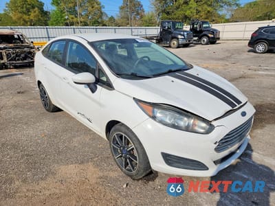 Czwarte zdjęcie samochodu z boku: 2018 FORD FIESTA SE VIN:3FADP4BJ1JM129816 - miniatura