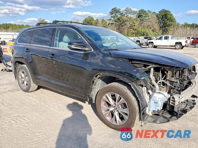 Czwarte zdjęcie samochodu z boku: 2016 TOYOTA HIGHLANDER LE PLUS VIN:5TDBKRFH8GS329721 - miniatura
