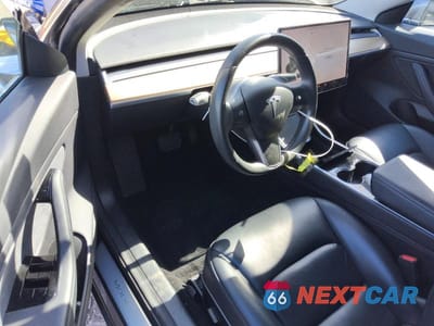 Zdjęcie 8 z 11 samochodu: 2019 TESLA MODEL 3 VIN:5YJ3E1EA6KF400378 - miniatura