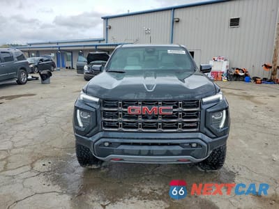 Piąte zdjęcie samochodu w środku: 2025 GMC CANYON AT4 VIN:1GTP2DEKXS1241894 - miniatura