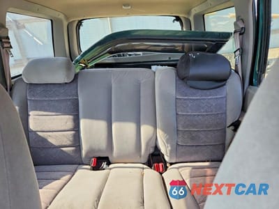 Zdjęcie 10 z 12 samochodu: 2000 FORD EXPLORER XLT VIN:1FMZU73E4YZA37339 - miniatura