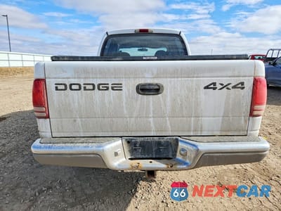 Zdjęcie 6 z 13 samochodu: 2002 DODGE DAKOTA QUAD SLT VIN:1B7HG48N22S616926 - miniatura