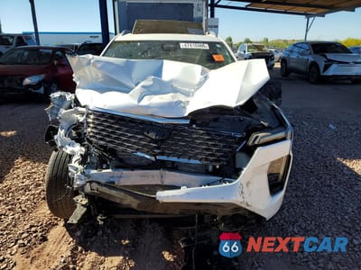 Piąte zdjęcie samochodu w środku: 2024 CADILLAC XT4 PREMIUM LUXURY VIN:1GYFZDR42RF123204 - miniatura