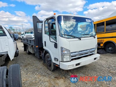 Czwarte zdjęcie samochodu z boku: 2011 ISUZU NPR VIN:JALC4W165B7001015 - miniatura
