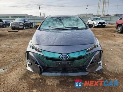Piąte zdjęcie samochodu w środku: 2017 TOYOTA PRIUS PRIME ADVANCED VIN:JTDKARFP9H3007103 - miniatura