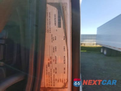 Zdjęcie 10 z 10 samochodu: 2014 VOLVO VNL SEMI TRUCK VIN:4V4NC9EH7EN174971 - miniatura