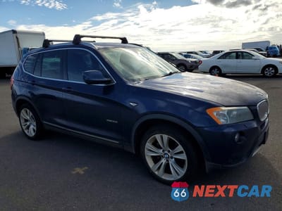 Czwarte zdjęcie samochodu z boku: 2013 BMW X3 XDRIVE35I VIN:5UXWX7C57DL977788 - miniatura