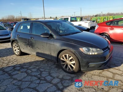 Czwarte zdjęcie samochodu z boku: 2019 VOLKSWAGEN GOLF S VIN:3VWG57AU7KM002321 - miniatura