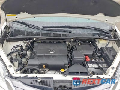 Zdjęcie 12 z 13 samochodu: 2016 TOYOTA SIENNA XLE PREMIUM 8-PASSENGER VIN:5TDYK3DC2GS702069 - miniatura