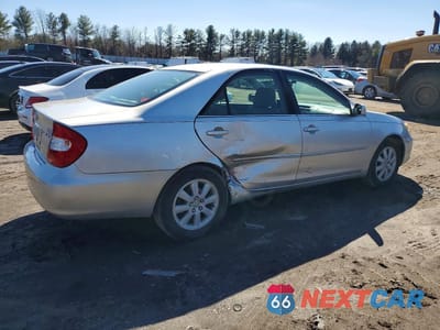 Trzecie zdjęcie samochodu z tyłu: 2004 TOYOTA CAMRY XLE VIN:4T1BE30K94U315287 - miniatura