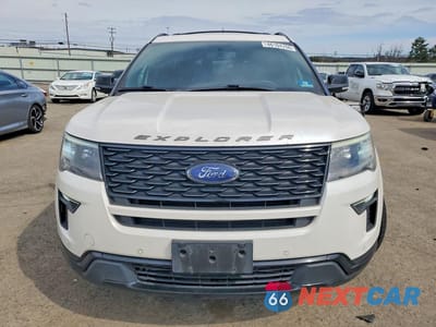 Piąte zdjęcie samochodu w środku: 2018 FORD EXPLORER SPORT VIN:1FM5K8GT0JGB02658 - miniatura