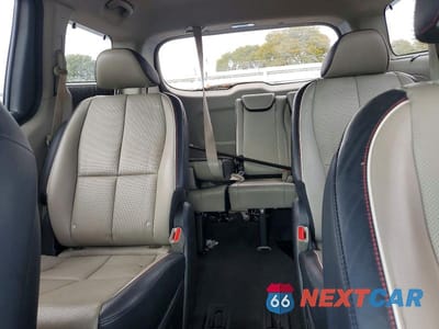 Zdjęcie 10 z 12 samochodu: 2019 KIA SEDONA LX VIN:KNDMB5C18K6512196 - miniatura