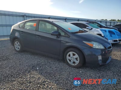 Czwarte zdjęcie samochodu z boku: 2011 TOYOTA PRIUS FOUR VIN:JTDKN3DUXB1419253 - miniatura