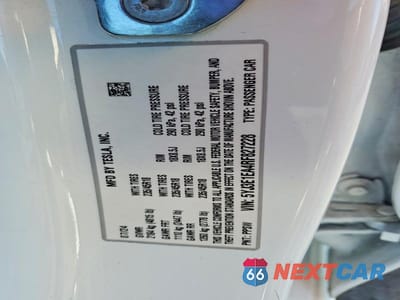 Zdjęcie 12 z 12 samochodu: 2024 TESLA MODEL 3 VIN:5YJ3E1EA4RF827228 - miniatura