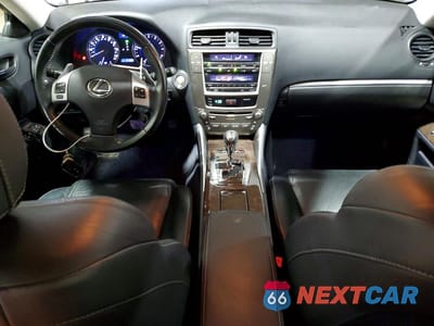 Zdjęcie 8 z 12 samochodu: 2011 LEXUS IS VIN:JTHCF5C22B5047413 - miniatura