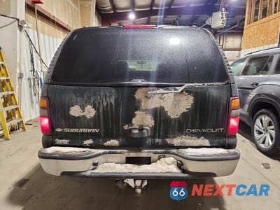 Zdjęcie 6 z 13 samochodu: 2002 CHEVROLET SUBURBAN K1500 VIN:1GNFK16Z72J188147 - miniatura