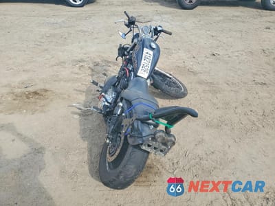 Czwarte zdjęcie samochodu z boku: 2008 HARLEY-DAVIDSON XL1200 L VIN:1HD1CX3198K454609 - miniatura