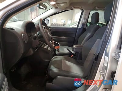 Zdjęcie 7 z 13 samochodu: 2013 JEEP COMPASS SPORT VIN:1C4NJDBB3DD249206 - miniatura