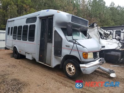 Czwarte zdjęcie samochodu z boku: 2003 FORD E450 SHUTTLE BUS VIN:1FDWE45FX3HB18719 - miniatura
