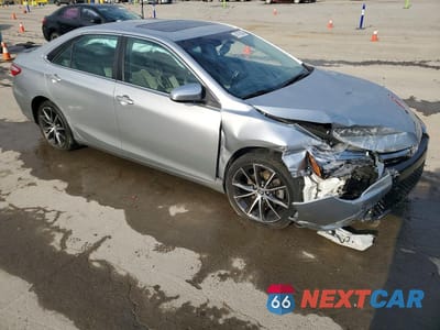 Czwarte zdjęcie samochodu z boku: 2015 TOYOTA CAMRY XSE V6 VIN:4T1BK1FK7FU028764 - miniatura