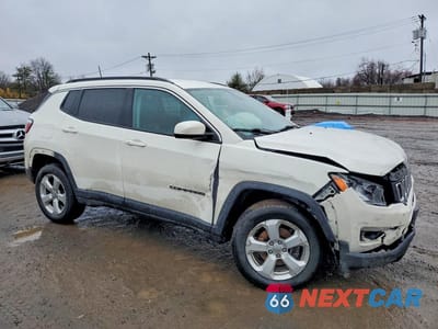 Czwarte zdjęcie samochodu z boku: 2018 JEEP COMPASS LATITUDE VIN:3C4NJDBB4JT479553 - miniatura