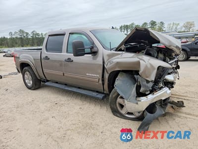 Czwarte zdjęcie samochodu z boku: 2013 GMC SIERRA K1500 SLE VIN:3GTP2VE79DG116245 - miniatura
