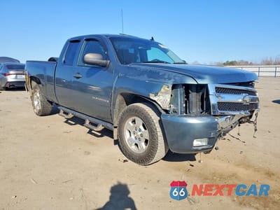 Czwarte zdjęcie samochodu z boku: 2008 CHEVROLET SILVERADO K1500 VIN:1GCEK19J48Z153103 - miniatura