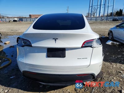 Zdjęcie 6 z 11 samochodu: 2023 TESLA MODEL Y VIN:7SAYGDEE5PF704526 - miniatura
