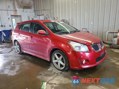 Czwarte zdjęcie samochodu z boku: 2010 PONTIAC VIBE GT VIN:5Y2SR6E07AZ400533 - miniatura