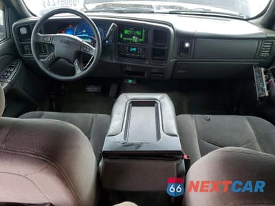 Zdjęcie 8 z 11 samochodu: 2005 GMC NEW SIERRA C1500 VIN:2GTEC13T551397614 - miniatura