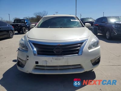 Piąte zdjęcie samochodu w środku: 2014 NISSAN ALTIMA 2.5 VIN:1N4AL3AP3EC108939 - miniatura