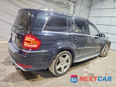 Trzecie zdjęcie samochodu z tyłu: 2011 MERCEDES-BENZ GL 550 4MATIC VIN:4JGBF8GE5BA741941 - miniatura