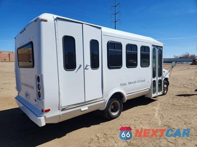 Trzecie zdjęcie samochodu z tyłu: 1996 FORD E-350 SHUTTLE BUS VIN:1FDKE30F3THA50442 - miniatura