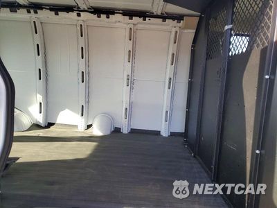 Zdjęcie 11 z 14 samochodu: 2025 GMC SAVANA G3500 VIN:1GTZ7HFP2S1223272 - miniatura