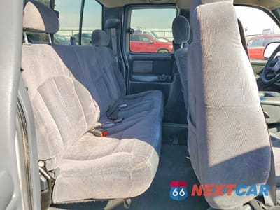 Zdjęcie 10 z 13 samochodu: 2002 CHEVROLET SILVERADO C1500 VIN:2GCEC19V421423074 - miniatura