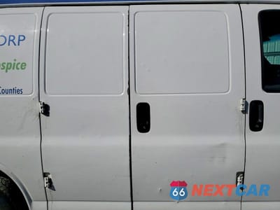 Zdjęcie 11 z 13 samochodu: 2014 CHEVROLET EXPRESS G1500 UTILITY / SERVICE VAN VIN:1GCSGAFX7E1104050 - miniatura