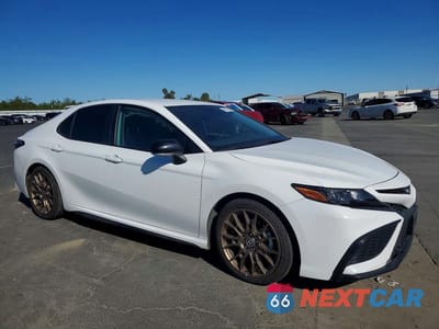 Czwarte zdjęcie samochodu z boku: 2023 TOYOTA CAMRY HYBRID SE NIGHTSHADE VIN:4T1G31AK0PU045935 - miniatura