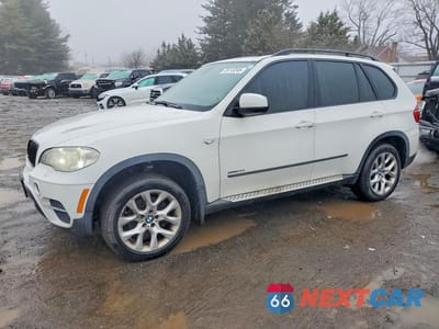 2013 BMW X5 XDRIVE35I 5UXZV4C54D0B02223 - główne zdjęcie licytacji z USA - miniatura