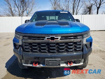 Piąte zdjęcie samochodu w środku: 2022 CHEVROLET SILVERADO K1500 ZR2 VIN:3GCUDHEL4NG578239 - miniatura