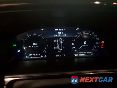 Zdjęcie 9 z 12 samochodu: 2023 LINCOLN NAUTILUS RESERVE VIN:2LMPJ8KP6PBL06830 - miniatura