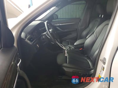 Zdjęcie 7 z 12 samochodu: 2017 BMW X1 XDRIVE28I VIN:WBXHT3C33H5F71424 - miniatura