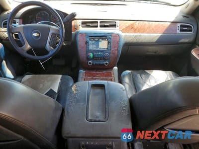 Zdjęcie 8 z 13 samochodu: 2011 CHEVROLET TAHOE C1500 LTZ VIN:1GNSCCE02BR393998 - miniatura