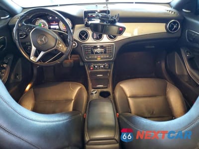 Zdjęcie 8 z 13 samochodu: 2014 MERCEDES-BENZ CLA 250 VIN:WDDSJ4EB2EN041754 - miniatura