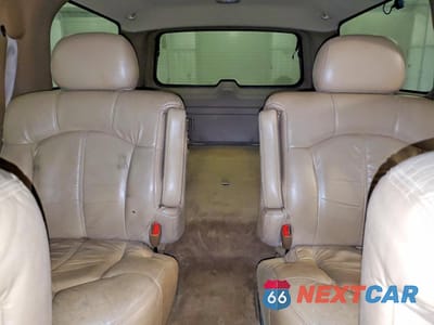 Zdjęcie 10 z 13 samochodu: 2000 CHEV SUBURBAN VIN:3GNFK16T4YG148422 - miniatura