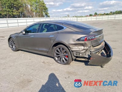Drugie zdjęcie samochodu z przodu: 2016 TESLA MODEL S VIN:5YJSA1E49GF142270 - miniatura