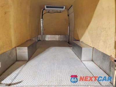 Zdjęcie 10 z 12 samochodu: 2015 MERCEDES BENZ SPRINTER 2500 REFRIGERATED DELIVERY VAN VIN:WD3PE8CC4F5960447 - miniatura