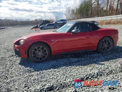 2017 FIAT 124 SPIDER CLASSICA JC1NFAEK7H0126045 - główne zdjęcie licytacji z USA - miniatura